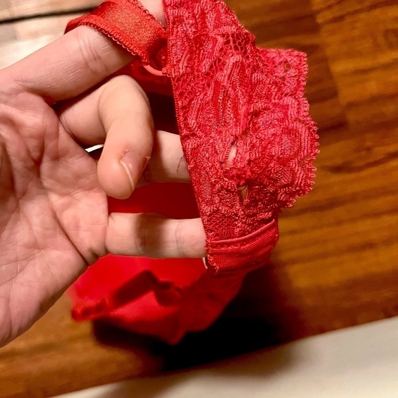 sexy Victoria’s Secret Lace Padded Bra in Pink Fuchsia Size 38D - Picture 5 of 5